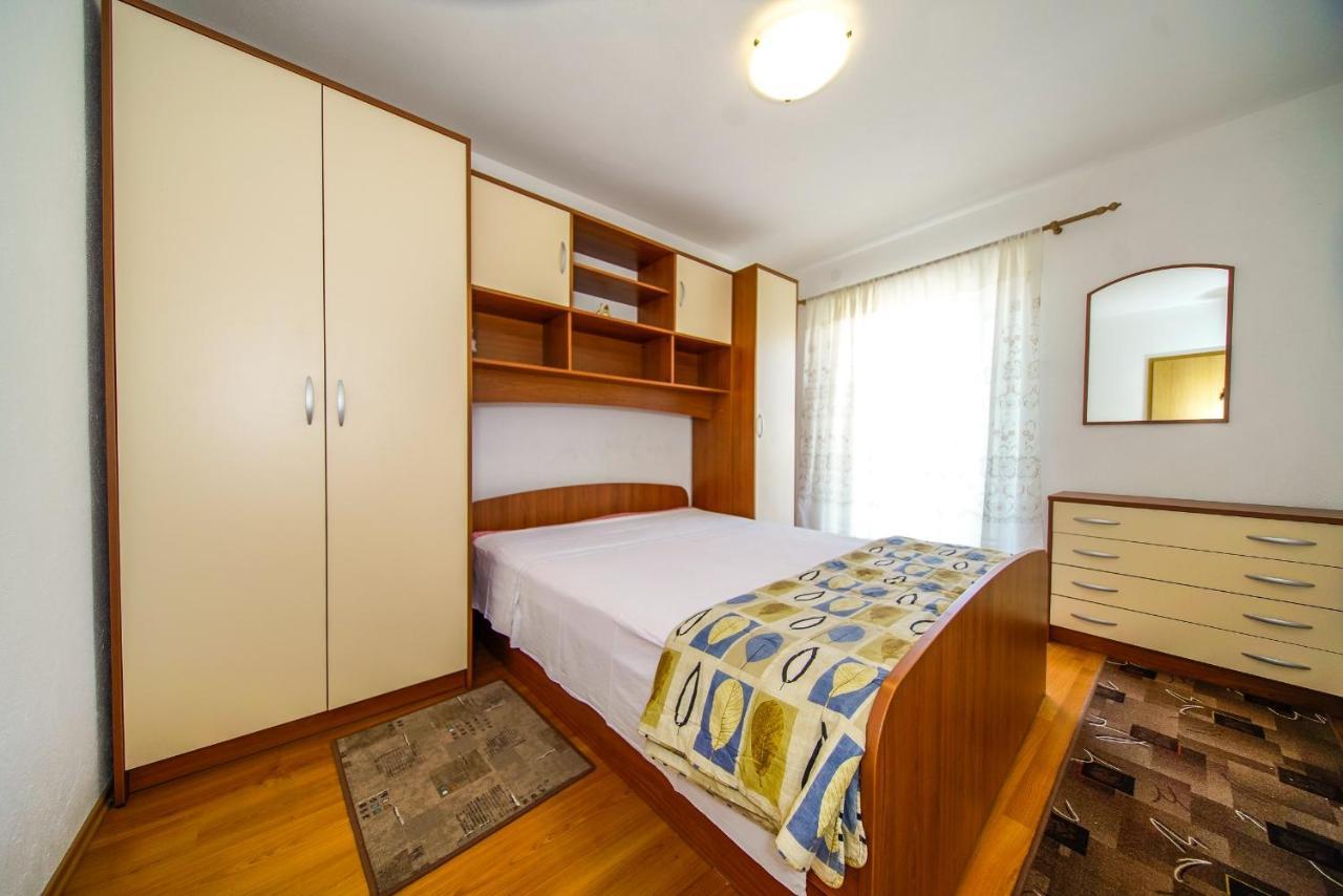 Apartments With A Parking Space Postira, Brac - 18472 Ngoại thất bức ảnh